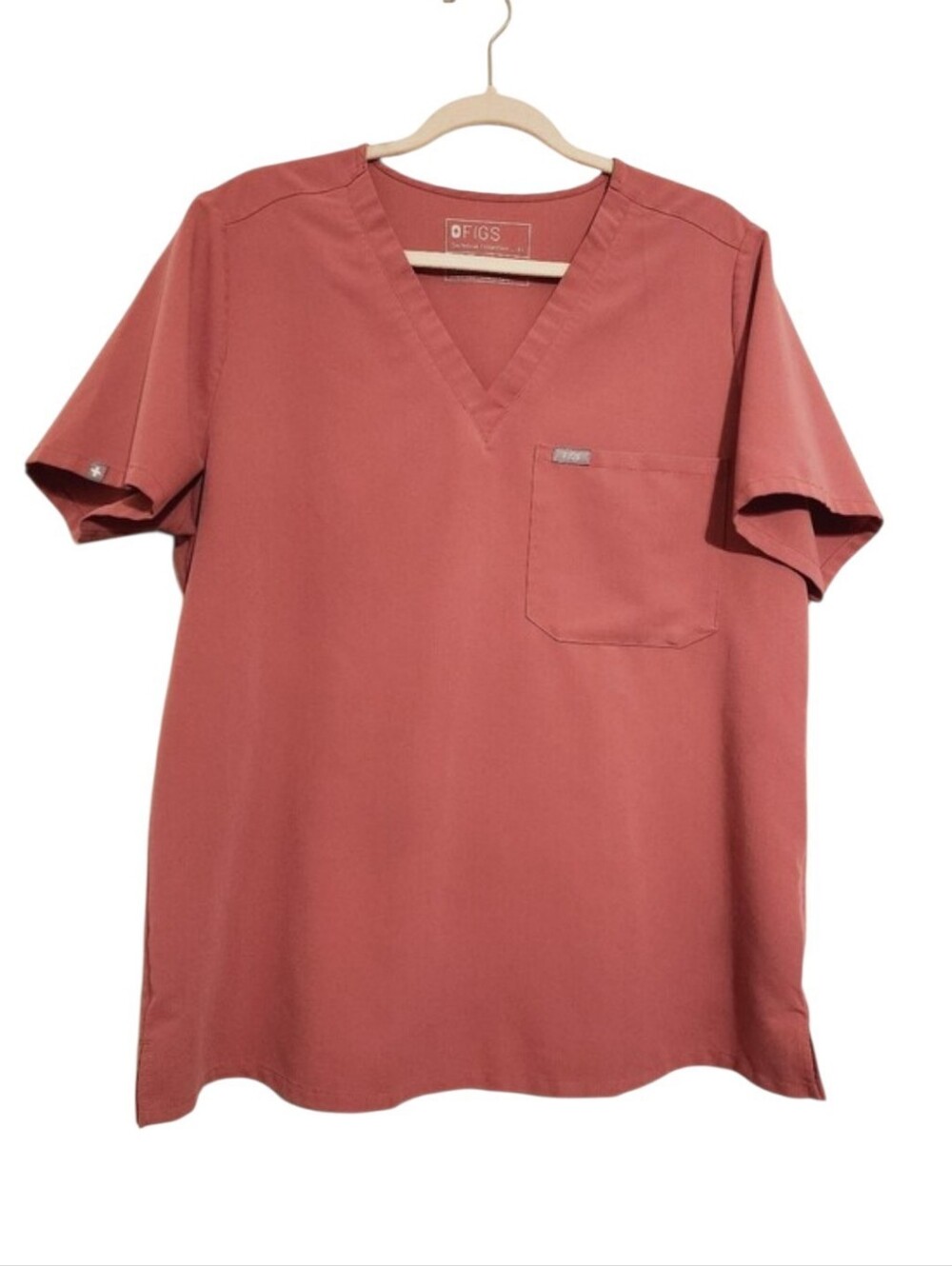 FIGS | Women's Mauve Pink V-Neck Athleisure Medical Scrubs Shirt (Size XL)